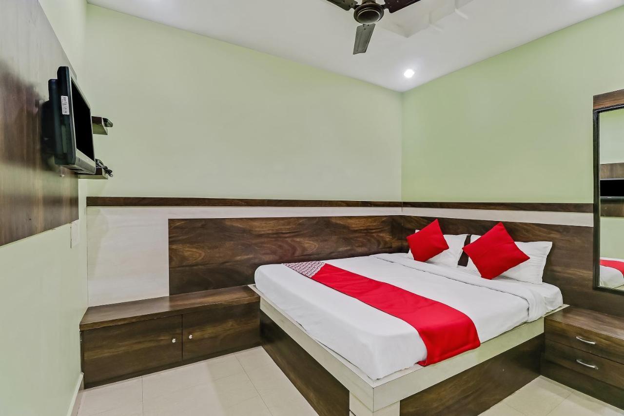 Super Hotel O Royal Raj Nandgaon Bagian luar foto