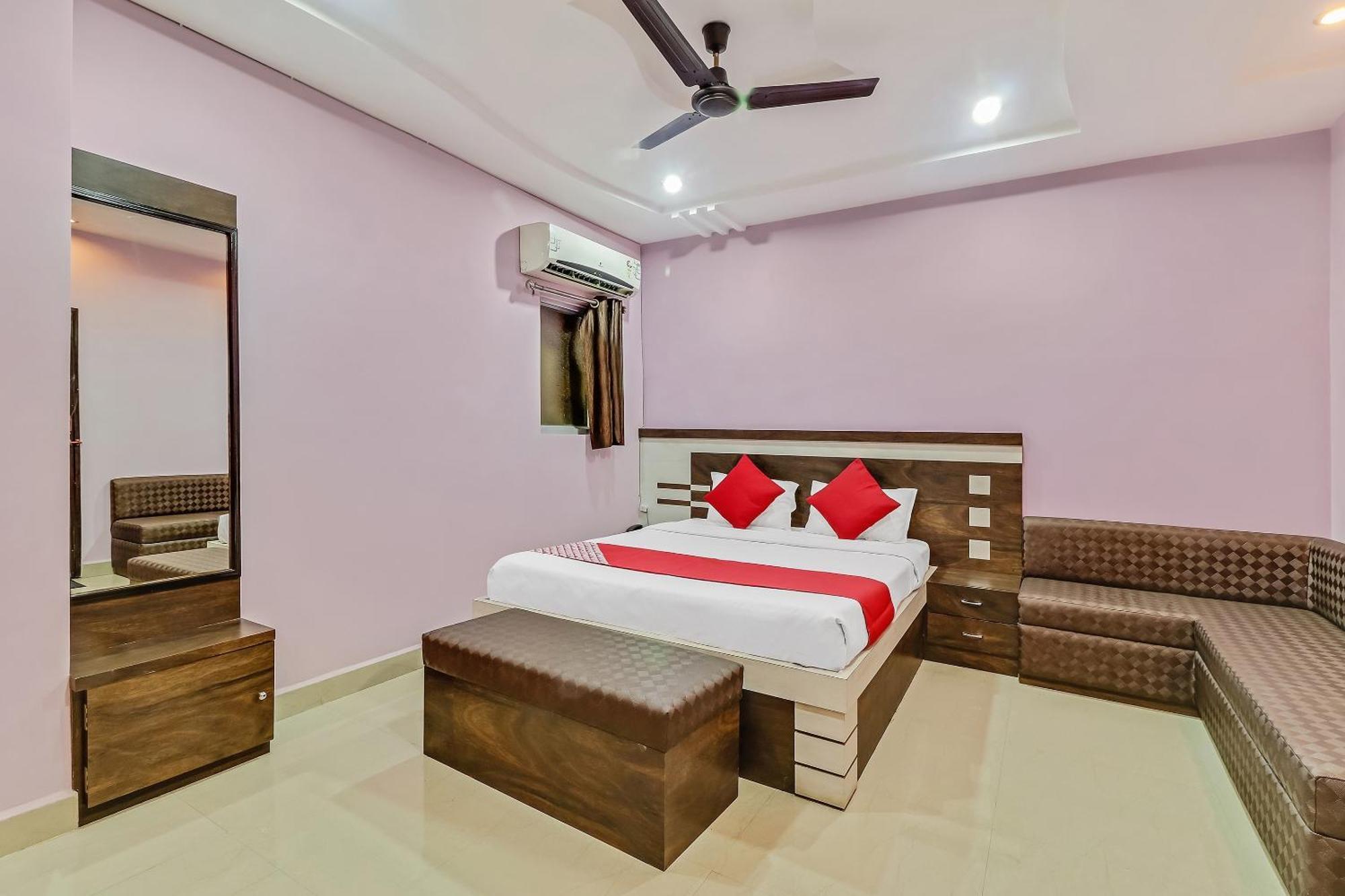 Super Hotel O Royal Raj Nandgaon Bagian luar foto