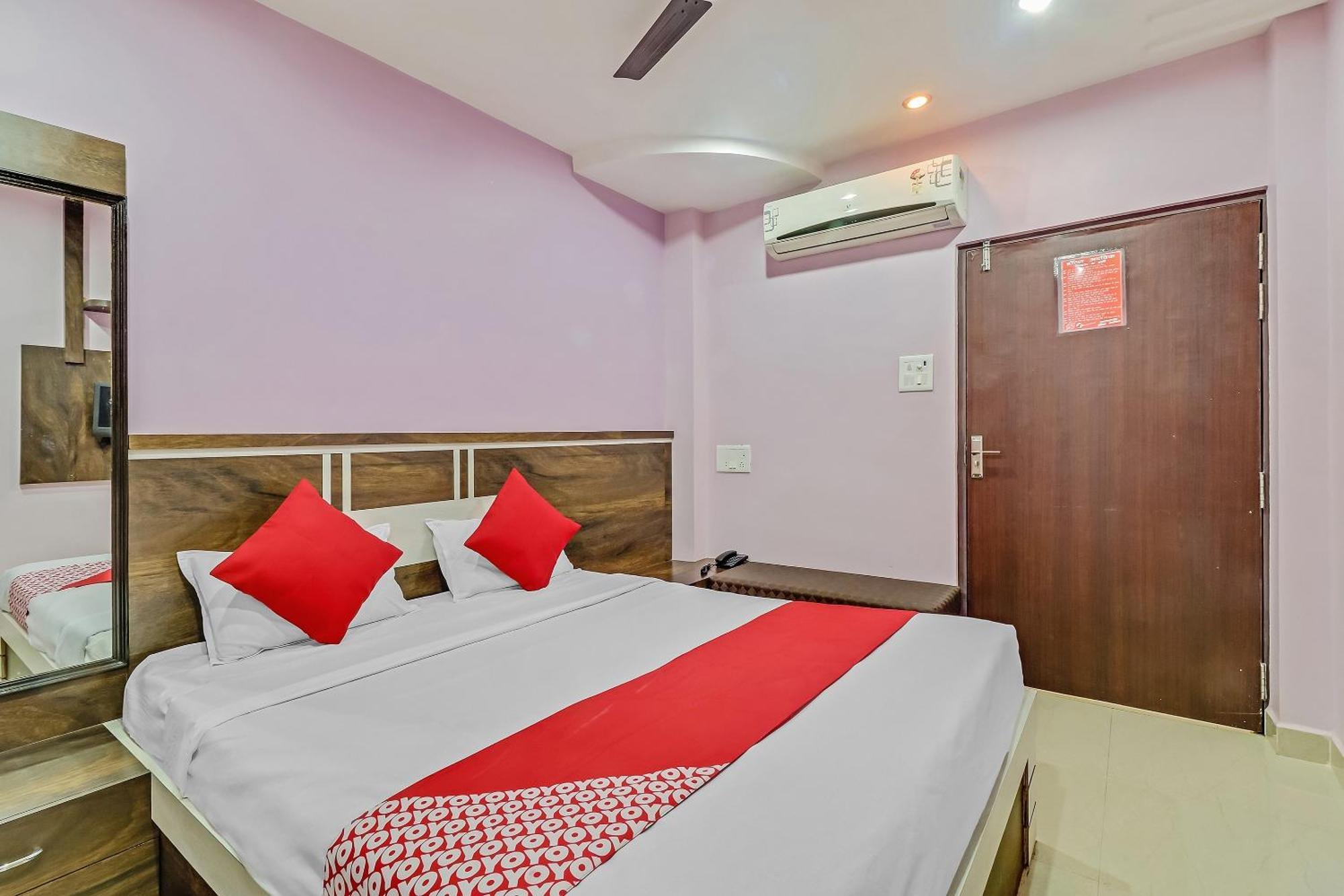 Super Hotel O Royal Raj Nandgaon Bagian luar foto