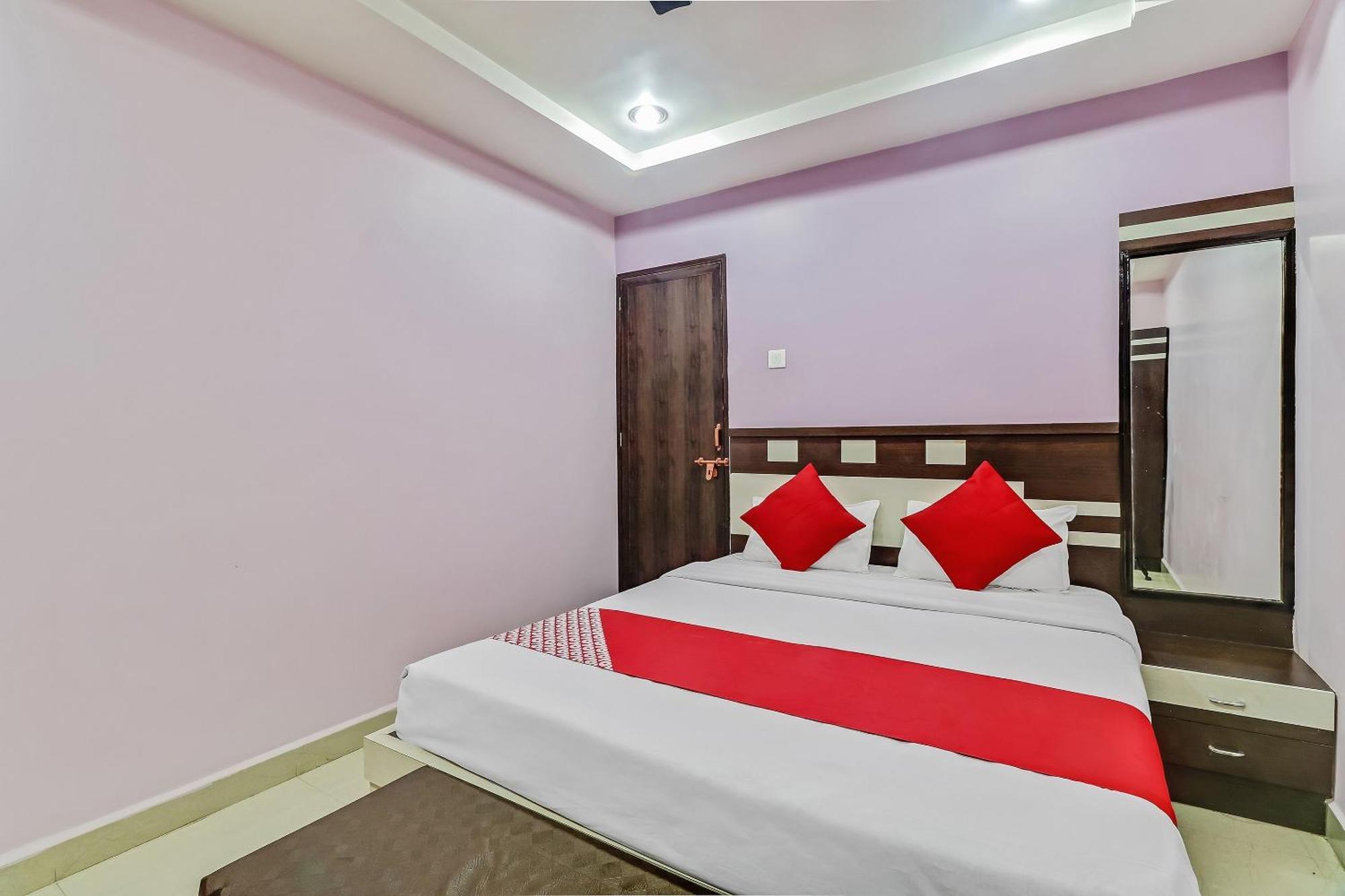 Super Hotel O Royal Raj Nandgaon Bagian luar foto